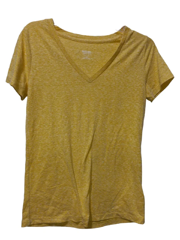 women's T-shirts with sheer sleevesYellow Top Short Sleeve Basic Mossimo, Size M