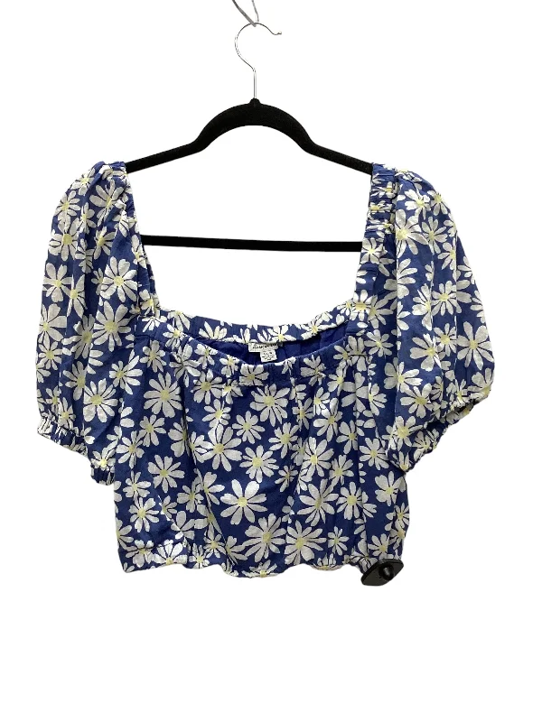 women's T-shirts for special occasionsFloral Print Top Short Sleeve American Eagle, Size L