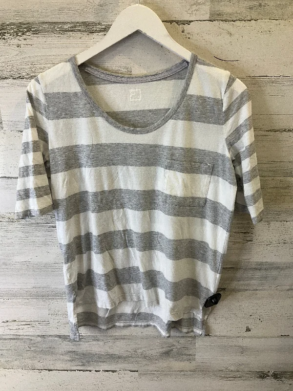 women's T-shirts with oversized fitsGrey & White Top Short Sleeve Jcp, Size M