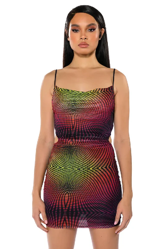 women's apple-shaped body dressesWORTH EVERYTHING PRINTED MINI DRESS